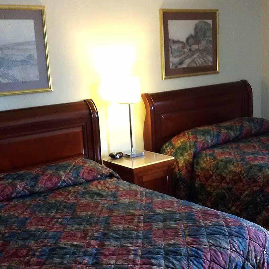 Hotel Blue Top Inn Stevens Point Extérieur photo